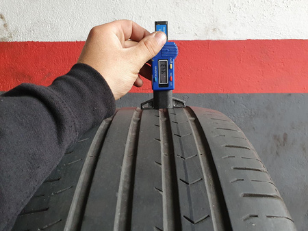 225/60R17 Continental ContiPremiumContact opona 1szt lato 4,4mm P775