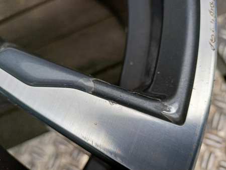 Oryginał felga 18cali BMW 1 F40 2 F44 M pakiet 8092352