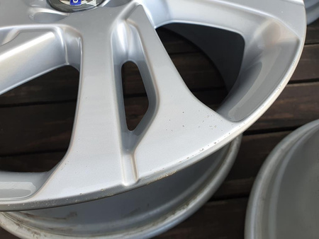 Oryginał felgi 17cali Volvo XC40 XC60 V60 V70 XC70 5x108