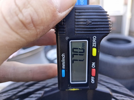 205/55R16 Goodyear UltraGrip 8 opona pojedynka zima 7,7mm P6062