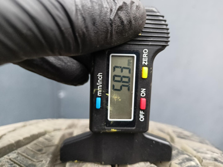 215/45R17 Kormoran Snow para opon zima 5,8mm nr7256