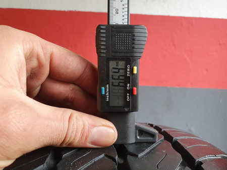 215/60R17C Dunlop Econodrive para opon lato 6,6mm nr7172