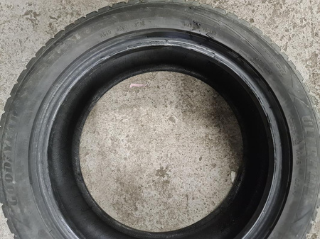 225/50R17 Goodyear UltraGrip Performance para opon zima 5,3mm nr7917