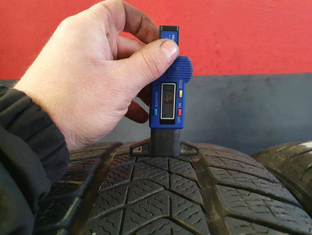 245/40R19 Pirelli Sottozero 3 XL komplet opon zima 7,0mm nr9364