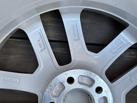 Oryginał felgi 18cali Volvo V60 S60 V70 S80 XC40 XC60 XC70 5x108
