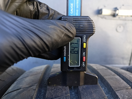 225/45R19 Goodyear Eagle F1 Asymmetric 5 komplet opon lato 8,4mm 9569