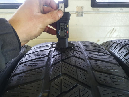 255/50R19 Pirelli Scorpion Winter XL RSC komplet opon zima 5,2mm 9174