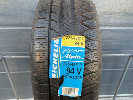 225/45R17 Michelin Pilot Alpin PA3 XL NOWA Opona Pojedyncza zima P184