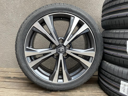 Nowe koła 225/40R18 Toyota Auris Corolla 5x114,3 et35 Dunlop lato