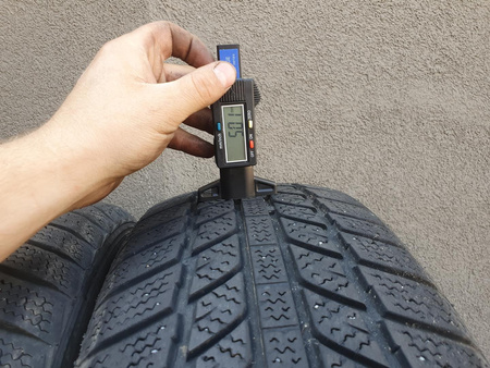 215/65R16 Radial Evergreen Winter Ew62 para opon zima 5,0mm nr6374