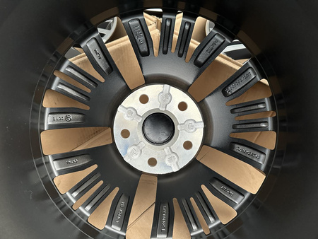 Felgi aluminiowe 18cali 5NN Skoda Octavia Superb Karoq Kodiaq