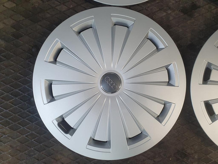 Oryginalne kołpaki 8W0601147 16cali Audi A3 A4 A5 A6