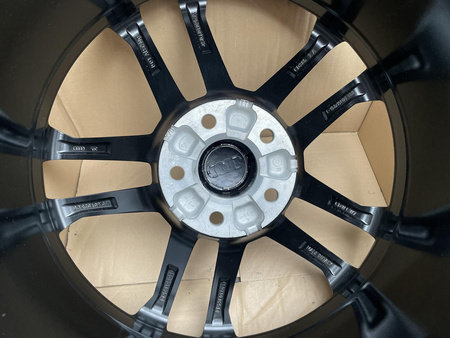 Oryginał Felga 19cali Audi 4S0601025BL R8 11,0x19 ET50