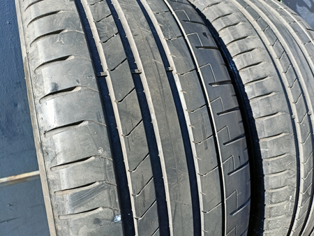 245/45R19 Pirelli P Zero PZ4 XL para opon lato 5,2mm nr9566