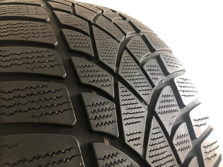 265/40R20 Dunlop Sp Winter Sport 3D RSC para opon Zima 5,4mm nr2004