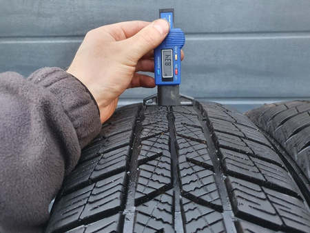 205/55R16 Barum Polaris 5 komplet opon zima 8,6mm nr6543