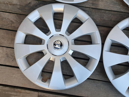 Oryginalne kołpaki 3V0601147 16cali Skoda Fabia Octavia Superb