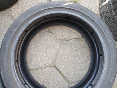 255/40R21 Pirelli P Zero PZ4 XL para opon lato 5,7mm nr2332