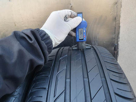 215/50R18 Bridgestone Turanza T001 komplet opon lato 6,9mm nr8385