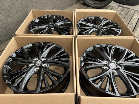 Oryginalne felgi 17cali Toyota Yaris Prius Avanza Veloz 5x100