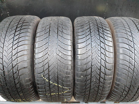 225/60R17 Bridgestone Blizzak LM001 komplet opon zima 5,9mm nr7124
