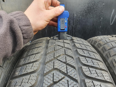 205/50R17 Pirelli Sottozero 3 XL komplet opon zima 7,7mm nr7607