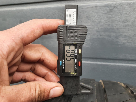 235/40R19 Michelin Primacy 4 para opon lato 5,6mm nr9526