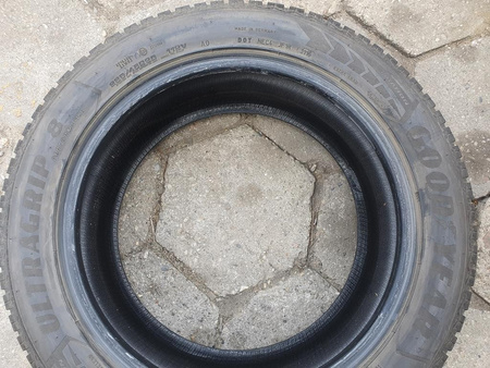 285/45R20 Goodyear Ultra Grip 8 Performance XL komplet zima 5,4mm 2214