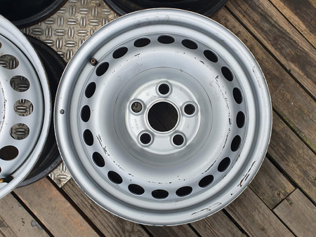 Oryginał felgi stalowe 16cali VW Transporter T5 Bora Skoda Superb