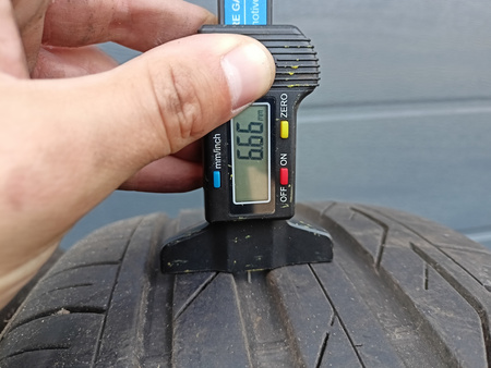 215/501R17 Bridgestone Turanza T001 para opon lato 6,6mm nr7345