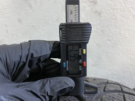 185/65R15 Goodyear Ultragrip 7+ para opon zima 5,6mm nr509