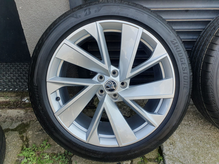 Oryginał koła 235/50 255/45 20cali Skoda 5LA Enyaq Bridgestone lato