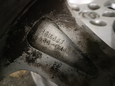 Oryginał felgi 15cali Mazda 3 5 Axela MPV Premacy KIA Mitsubishi