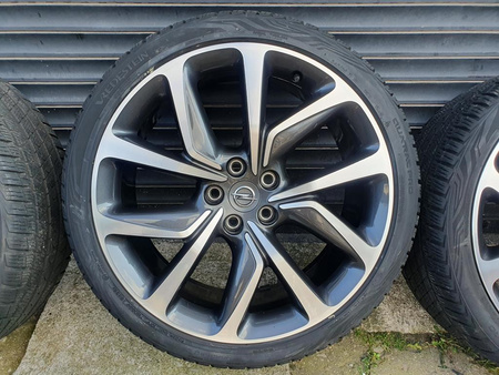 Oryginał koła 245/35R20 Opel Insignia OPC Vredestein całoroczne 7,4mm