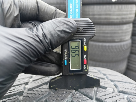 235/55R18 Bridgestone Blizzak LM005 XL komplet opon zima 6,3mm nr8945