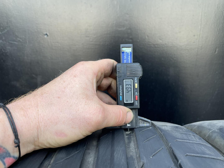 235/45R20 Continental ContiSportContact XL para opon lato 4,9mm nr2132