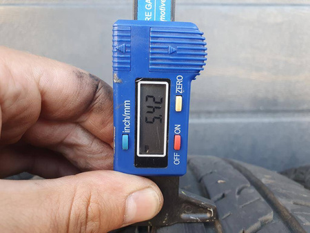 235/60R16 Kumho Crugen komplet opon lato 6,1mm nr6058