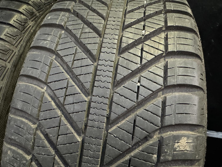 205/55R16 Goodyear Vector 4Seasons para opon całoroczne 7,1mm nr6096