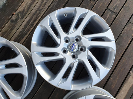 Oryginał felgi 17cali Volvo XC40 XC60 V60 V70 XC70 5x108