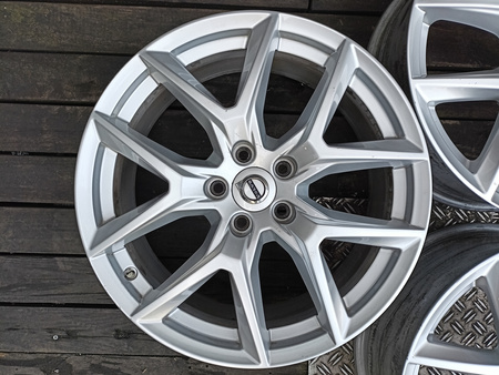 Oryginał felgi 18cali Volvo XC60 XC70 S80 V60 V50 S40 C30 V40