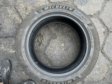 225/55R18 Michelin Pilot Alpin 5 komplet opon zima 6mm nr8824