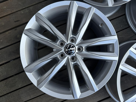 Oryginał felgi 17cali 2G0 Vw Polo Bora Lavida Vento Golf 5x100
