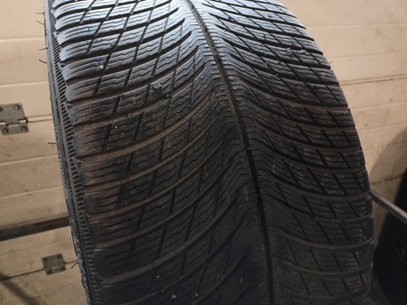 285/30R20 Michelin Pilot Alpin 5 XL opona pojedynka zima 5,4mm P243