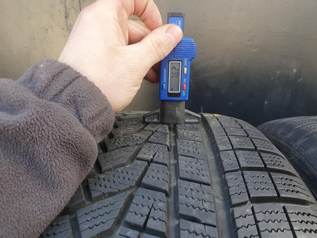 225/50R17 Hankook Winter I-Cept Evo2 RSC komplet zima 8,1mm nr7580