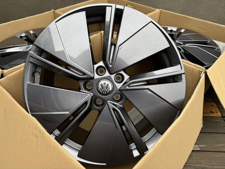 Felgi aluminiowe 5LA 19cali VW Golf Jetta Passat Phateon T-Roc