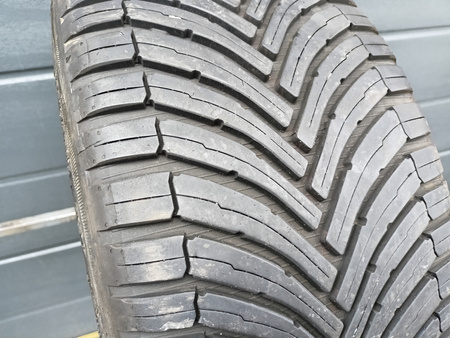 225/40R18 Bridgestone Turanza AllSeason 6 opona całoroczna 7mm P889