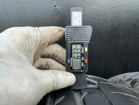 235/55R19 Yokohama Advan Sport V105 komplet opon lato 6,3mm nr9505