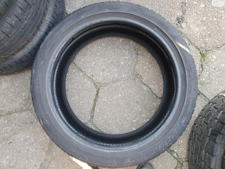 255/40R21 Pirelli P Zero PZ4 XL para opon lato 5,7mm nr2332