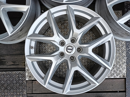 Oryginał felgi 18cali Volvo XC60 XC70 S80 V60 V50 S40 C30 V40