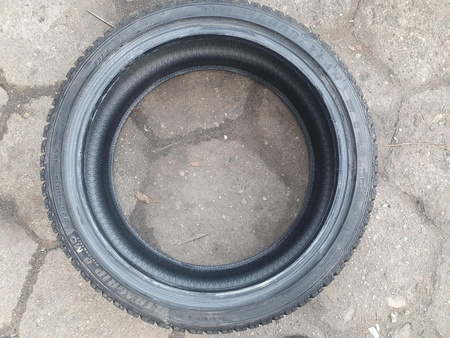 225/40R18 Goodyear Ultragrip 8 komplet opon zima nowe nr8286